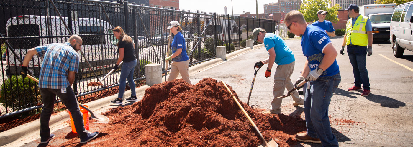 Volunteers working together to support local veterans in Canton.